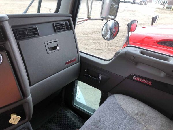 .  Kenworth T370, 2012, Paccar 6.7L, AT-AB, 26ft Box, 96in Door, TG, r, O#7550 - Image 12