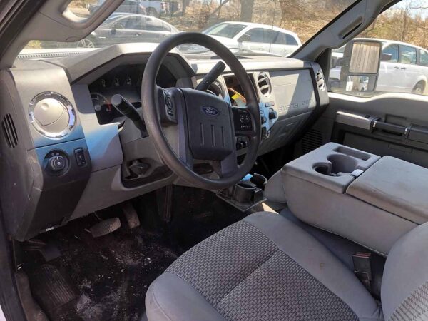 .   Ford F350 XLT, 2015, 6.7L Diesel, Crewcab, 4x4, Pickup, F#6310 - Image 6
