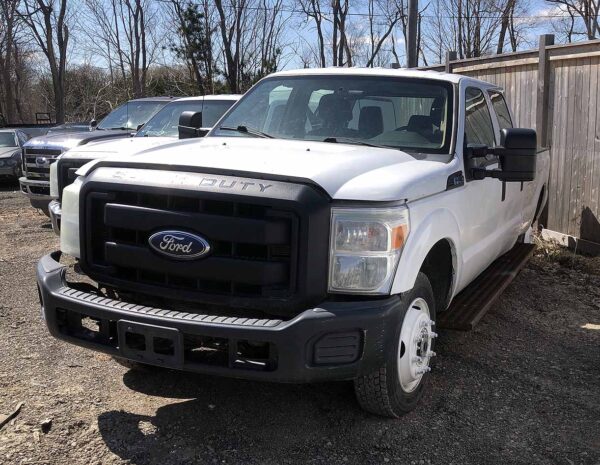 .   Ford F350, 2011, 6.2L gas, 4x4, Crewcab, Pickup, F#4620 - Image 3