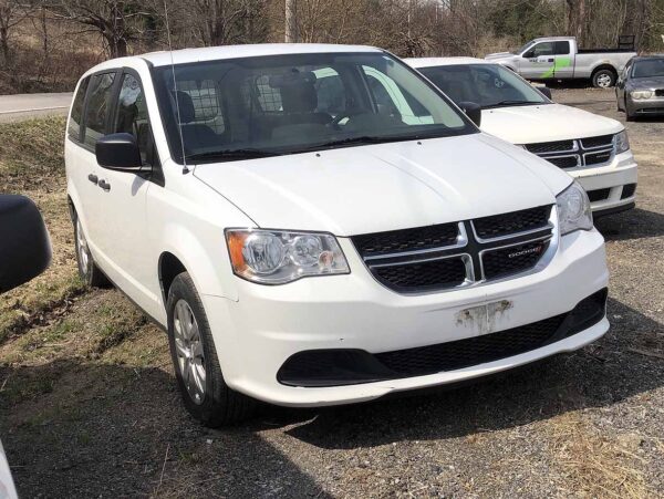 .   Dodge Grand Caravan, 2018, 3.6L, FWD, Minivan, F#1413 - Image 3