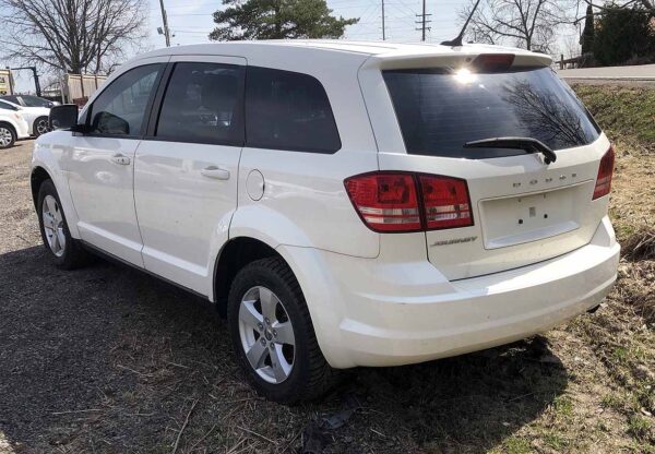 .   Dodge Journey SE, 2015, 2.4L, FWD,  Multi-Purpose Vehicle, F#7032 - Image 4