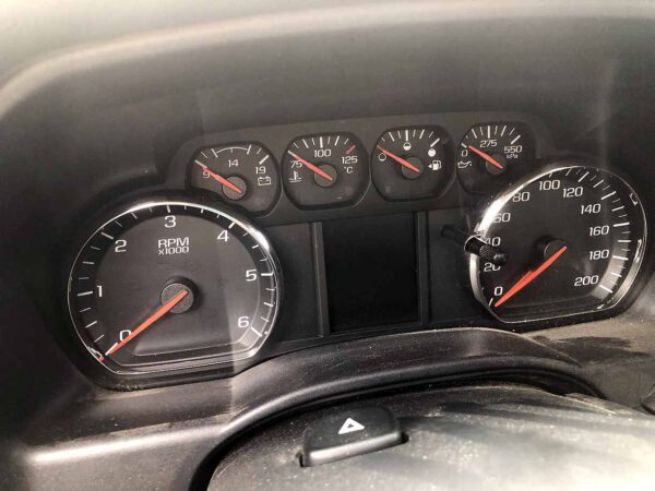 .   Chevrolet Silverado 1500, 2017, 4.3L gas, 4x2, Pickup, F#1737 - Image 11