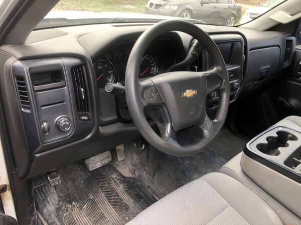 .   Chevrolet Silverado 1500, 2017, 4.3L gas, 4x2, Pickup, F#1737 - Image 10