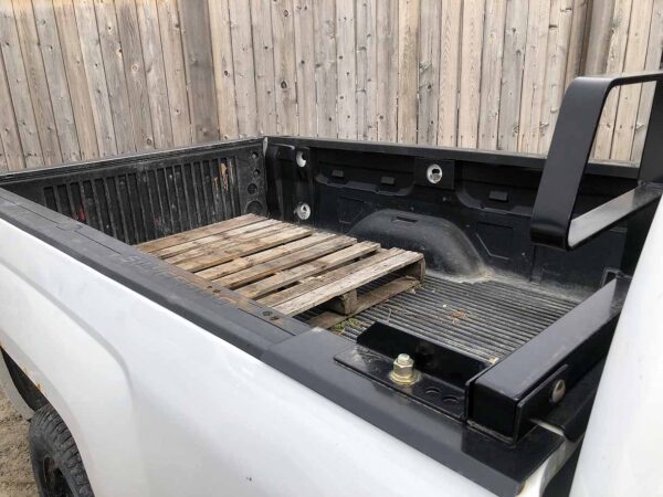 .   Chevrolet Silverado 1500, 2017, 4.3L gas, 4x2, Pickup, F#1737 - Image 9