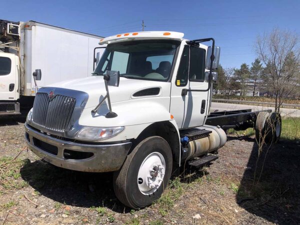 .  International 4300, 2019, Cummins 6.7L 250hp, AT-HB, Cab & Chassis, F#9093 - Image 2