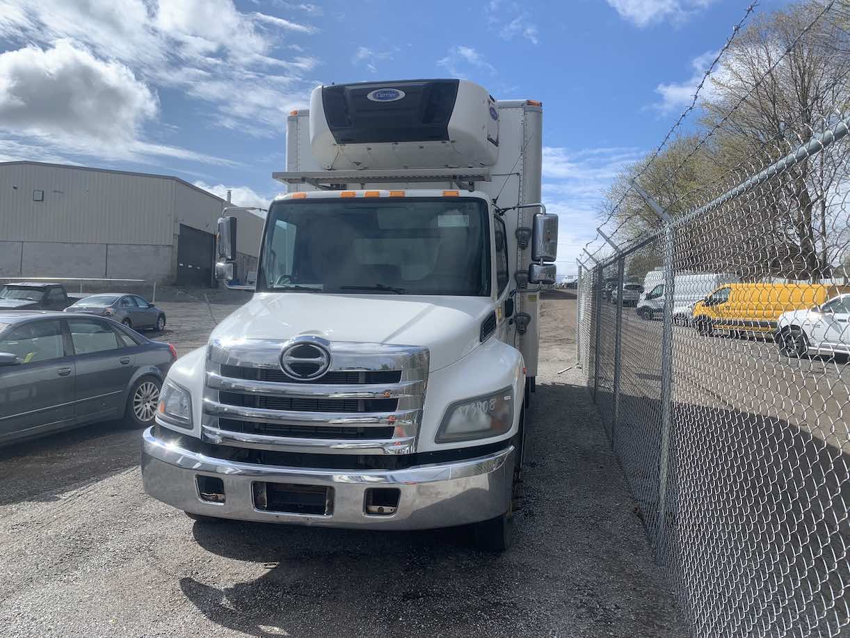. Hino 258, 2018, 7.6L, AT-HB, 20ft Reefer, 84in D, Carrier 8803 hrs, TG, N#2162