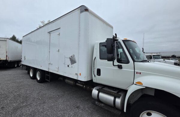 .  International 4400, 2016, 9.3L N9, AT-AB, 6x4, 26ft Box, 96in +Side D, TG, r, N#3193 - Image 3