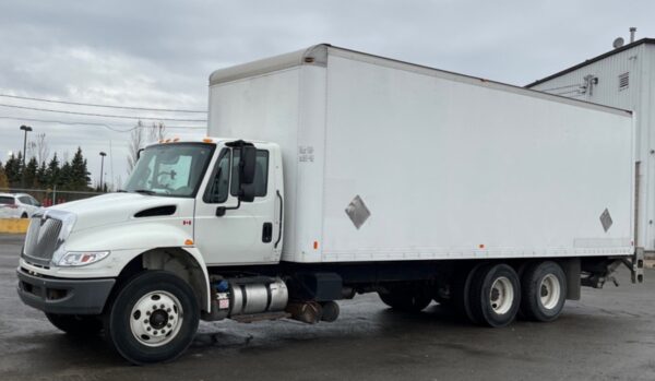 .  International 4400, 2016, 9.3L N9, AT-AB, 6x4, 26ft Box, 96in +Side D, TG, r, N#3193 - Image 5