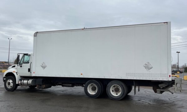 .  International 4400, 2016, 9.3L N9, AT-AB, 6x4, 26ft Box, 96in +Side D, TG, r, N#3193 - Image 8