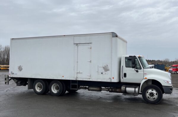 .  International 4400, 2016, 9.3L N9, AT-AB, 6x4, 26ft Box, 96in +Side D, TG, r, N#3193 - Image 6