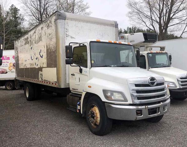 .  Hino 268, 2016, 7.6L, AT-HB, 26ft Box, 90in Door, N#4285