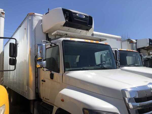 .  Hino 258, 2018, 7.6L, AT-HB, 20ft Reefer, 84in D, Carrier, F#2162 - Image 3