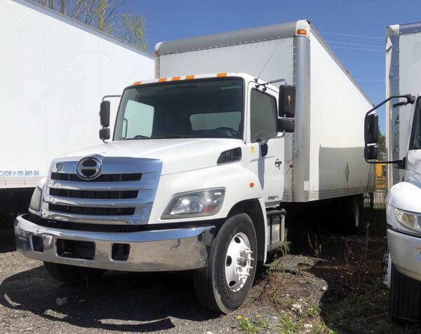 .  Hino 268, 2016, 7.6L, AT-HB, 26ft Box, 90in D, F#6567