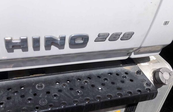 .  Hino 268, 2016, 7.6L, AT-HB, 26ft Box, 90in D, F#6567 - Image 10