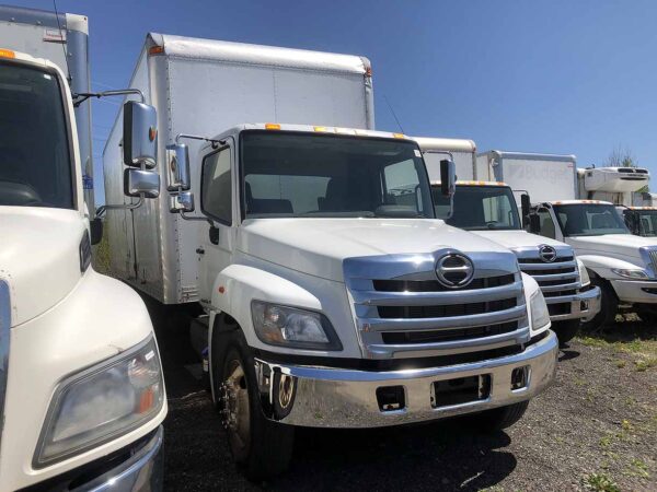 .  Hino 268, 2019, 7.6L, AT-HB, 26ft Box, 96in Door, F#4117 - Image 3