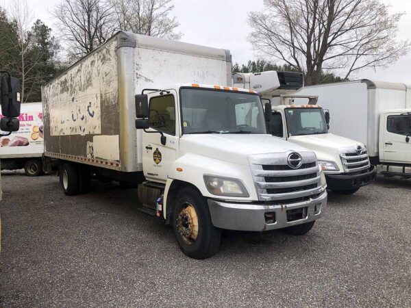 .  Hino 268, 2016, 7.6L, AT-HB, 26ft Box, 90in Door, N#4285 - Image 9
