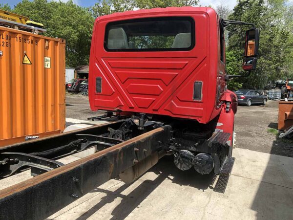 .  International 4400, 2007, 7.6L DT466, MT-AB, 6x4, Cab&Chassis, red, r, F#8520 - Image 7
