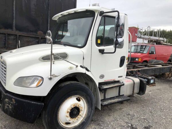 .  Freightliner M2, 2012, Cummins 6.7L, MT-HydrB, Cab&Chassis, r, N#3653