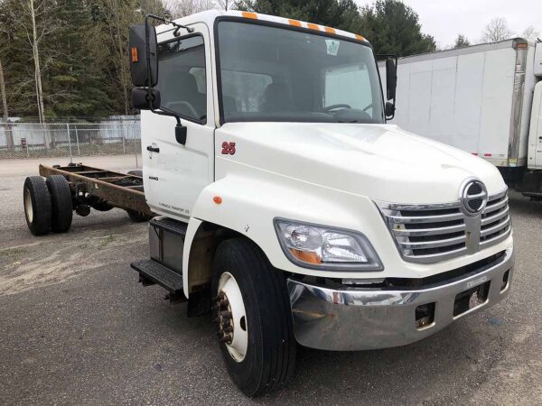 .  Hino 338, 2007, 7.6L, MT-AB, Cab&Chassis, N#1600