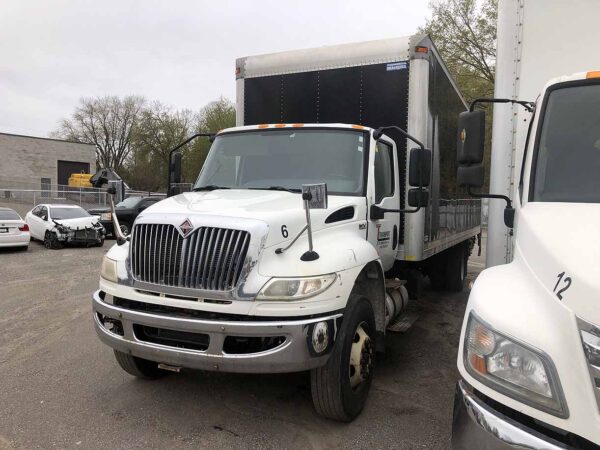 .  International MV607, 2020, Cummins 6.7L, AT-HB, 26ft Box black, TG, N#9798 - Image 3
