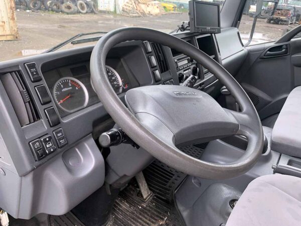 .  Isuzu NRR, 2019, 5.2L, AutoT-HydrB, 18ft Reefer, 73in Door, r, F#2152 - Image 9