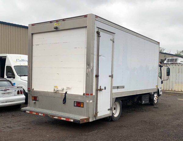 .  Isuzu NRR, 2019, 5.2L, AutoT-HydrB, 18ft Reefer, 73in Door, r, F#2152 - Image 4