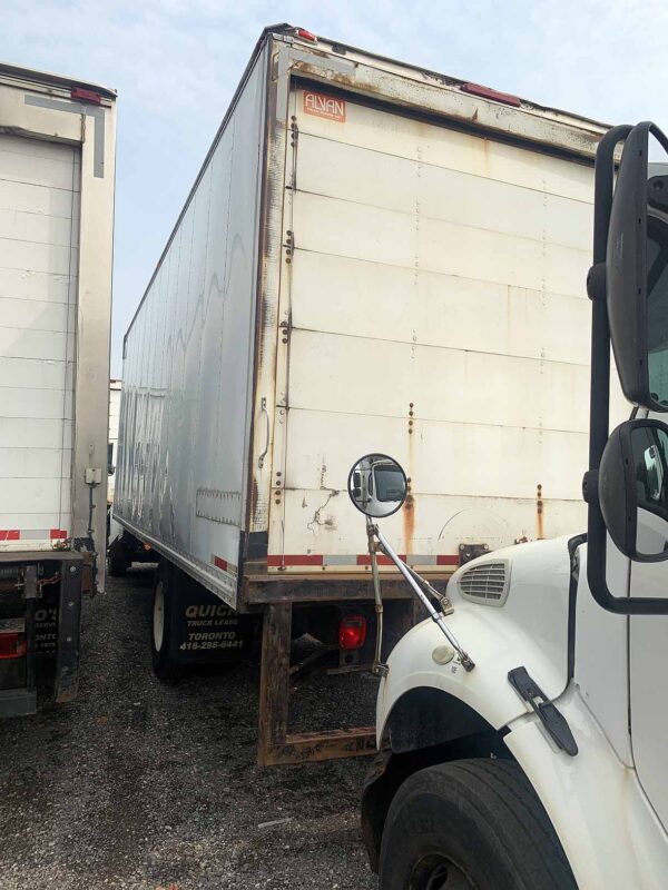 .  Kenworth T300, 2007, Cummins 8.3L ISC260, AT-AB, 26ft Box, 96in D, r, N#6734 - Image 4