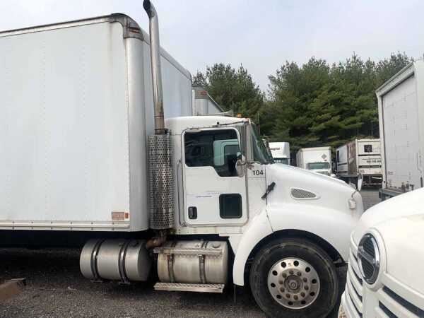 .  Kenworth T300, 2007, Cummins 8.3L ISC260, AT-AB, 26ft Box, 96in D, r, N#6734 - Image 10