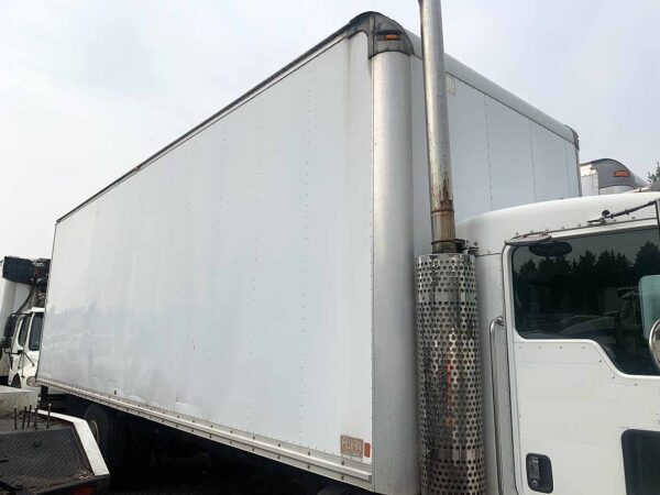 .  Kenworth T300, 2007, Cummins 8.3L ISC260, AT-AB, 26ft Box, 96in D, r, N#6734 - Image 9