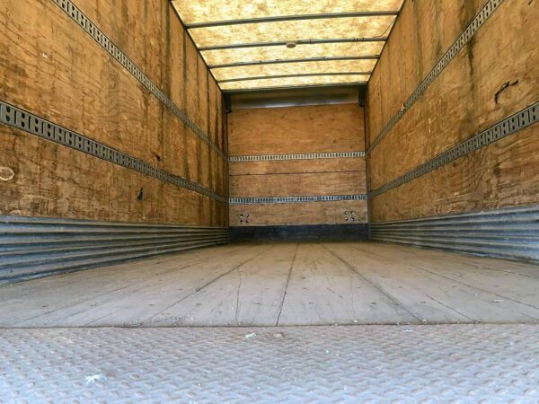 .  Hino 338, 2009, 7.6L, AT-HB, 24ft Box, 96in +Side Door, TG, r, N#1004 - Image 5