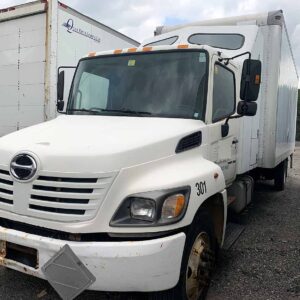 .  Hino 338, 2005, 7.6L, Air B, 60in Sleeper, 24ft Box, 100in Door, 102in W, Tailgate, N#0520