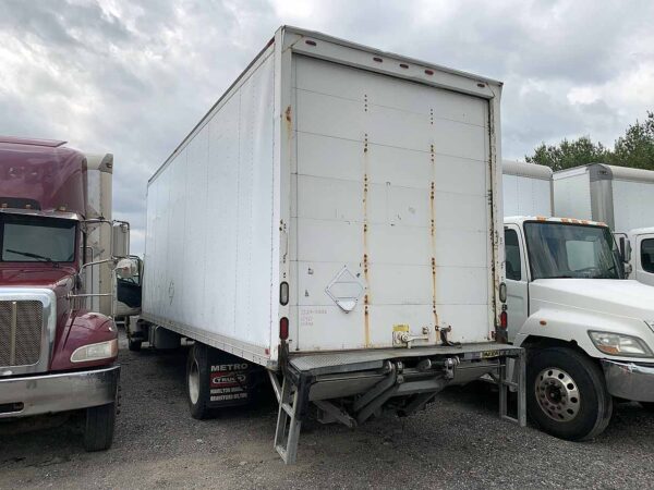 .  Hino 338, 2005, 7.6L, Air B, 60in Sleeper, 24ft Box, 100in Door, 102in W, Tailgate, N#0520 - Image 6