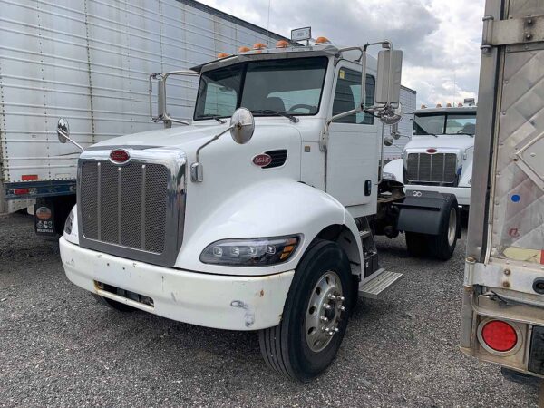 .  Peterbilt 337, 2014, Paccar 8.9L, AutoT-AirB, Day Cab Tractor, 4x2, N#5421