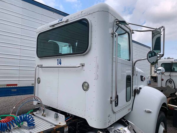 .  Peterbilt 348, 2014, Paccar 8.9L, AutoT-AirB, Day Cab Tractor, 4×2, N#6445 - Image 8