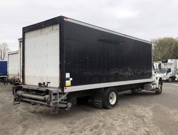 .  International MV607, 2020, Cummins 6.7L, AT-HB, 26ft Box black, TG, N#9798 - Image 4