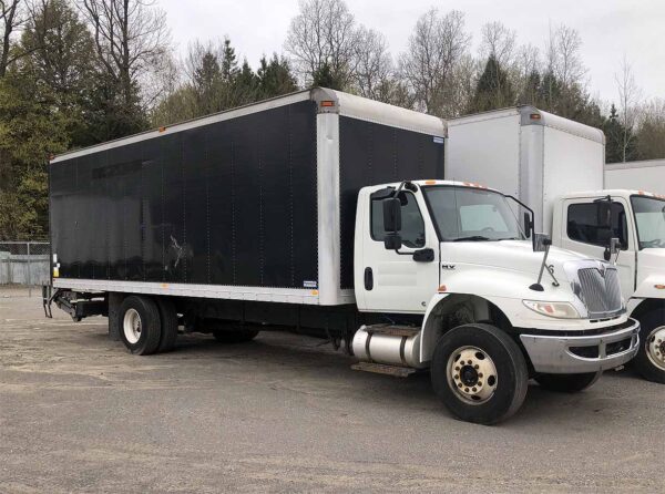 .  International MV607, 2020, Cummins 6.7L, AT-HB, 26ft Box black, TG, N#9798