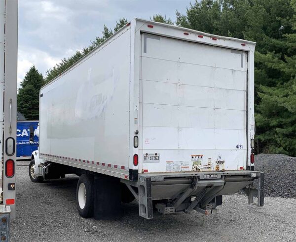.  Freightliner M2, 2016, Cummins 6.7L, AT-HB, 26ft Box, 89in Door, TG, N#1629 - Image 4