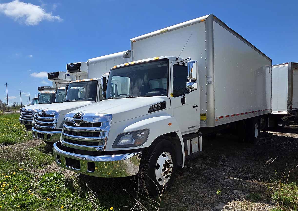 . Hino 268, 2018, 7.6L, AT-HB, 24ft Box, 90in Door, S#2903