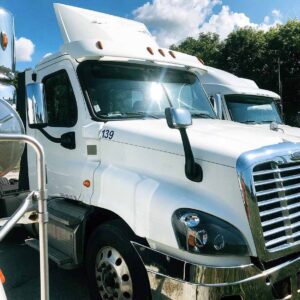 .  Freightliner Cascadia, 2016, 12.8L DD13,  MT-AB, Day Cab Tractor, N#0642