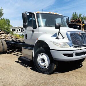 .  International 4400, 2016, 9.3L 315hp N9, AutoT-AirB, 6x4 Tandem, Cab&Chassis, r, N#8960