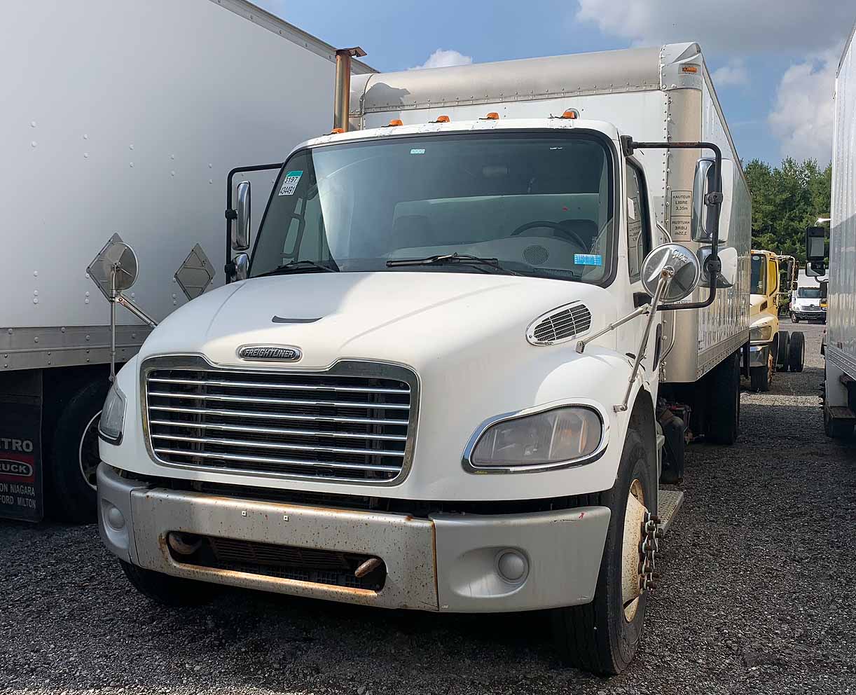 . Freightliner M2, 2012, Cummins 6.7L, AT-AB, 26ft Box, 70in D, N#0074