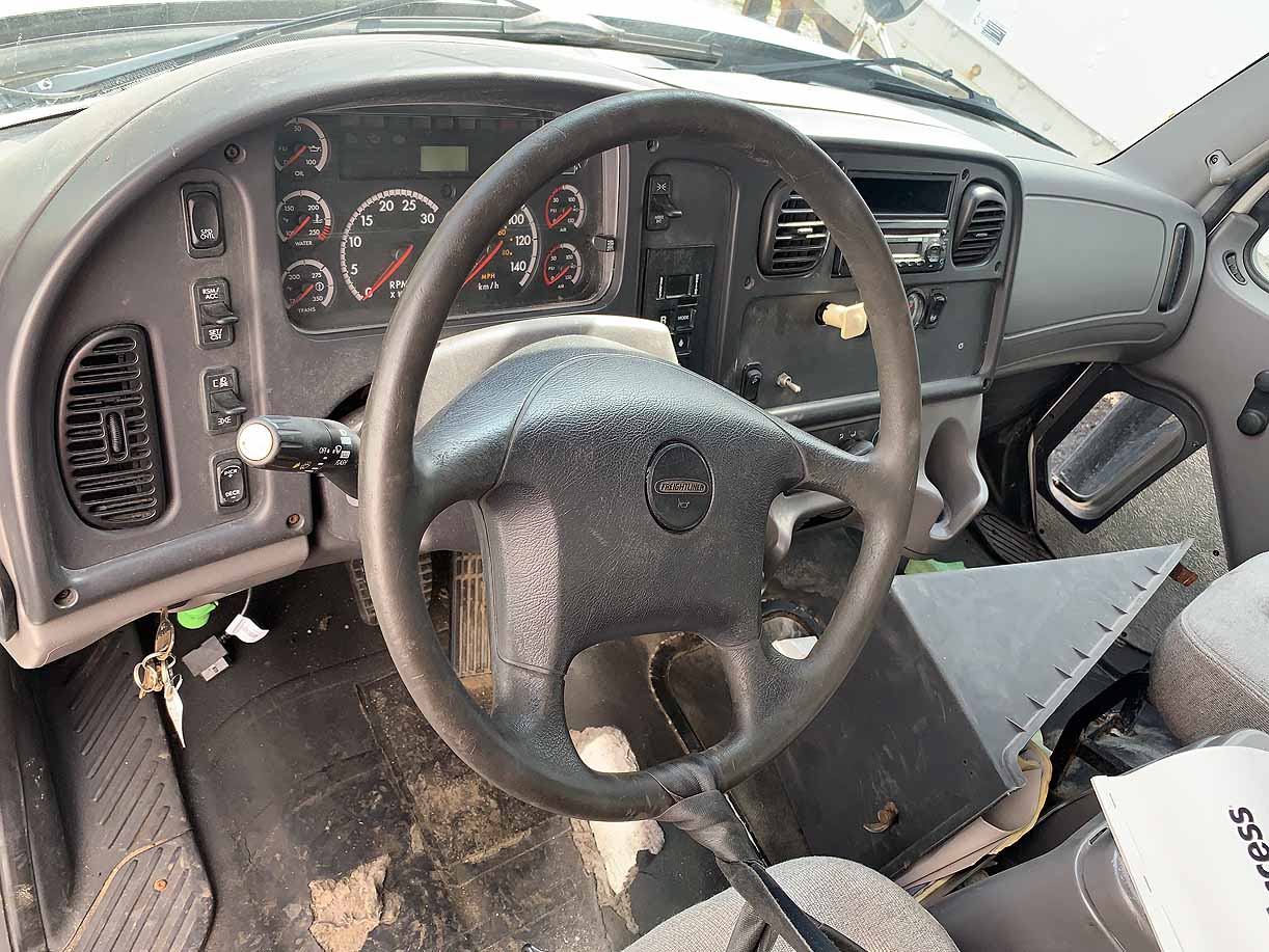 . Freightliner M2, 2012, Cummins 6.7L, AT-AB, 26ft Box, 70in D, N#0074 - Image 9
