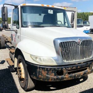 .  International 4300, 2005, 7.6L, HB, Cab&Chassis, N#3990