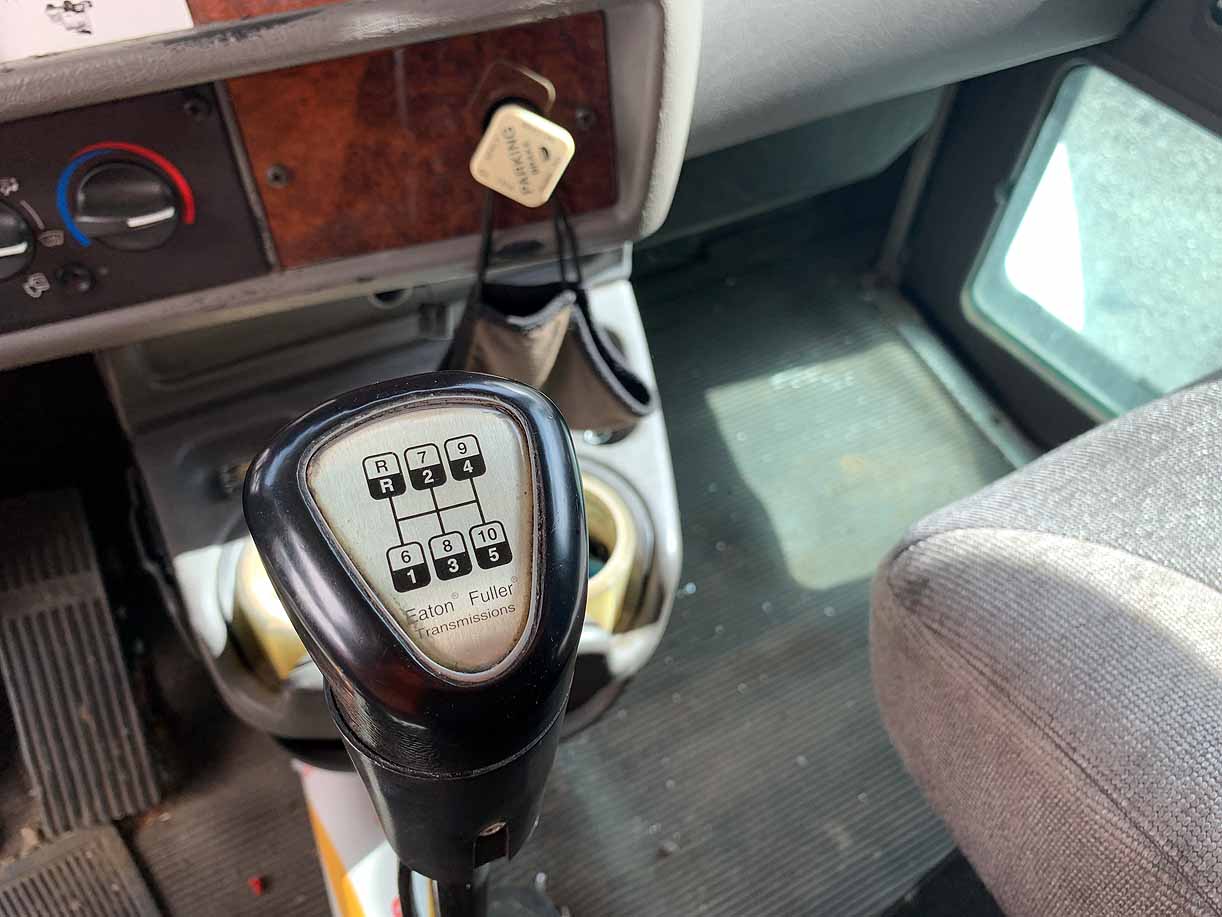 . Kenworth T300, 2008, 8.3L PX8, MT-AB, 6x4, 28ft Box, 92in Door, N#6647 - Image 12