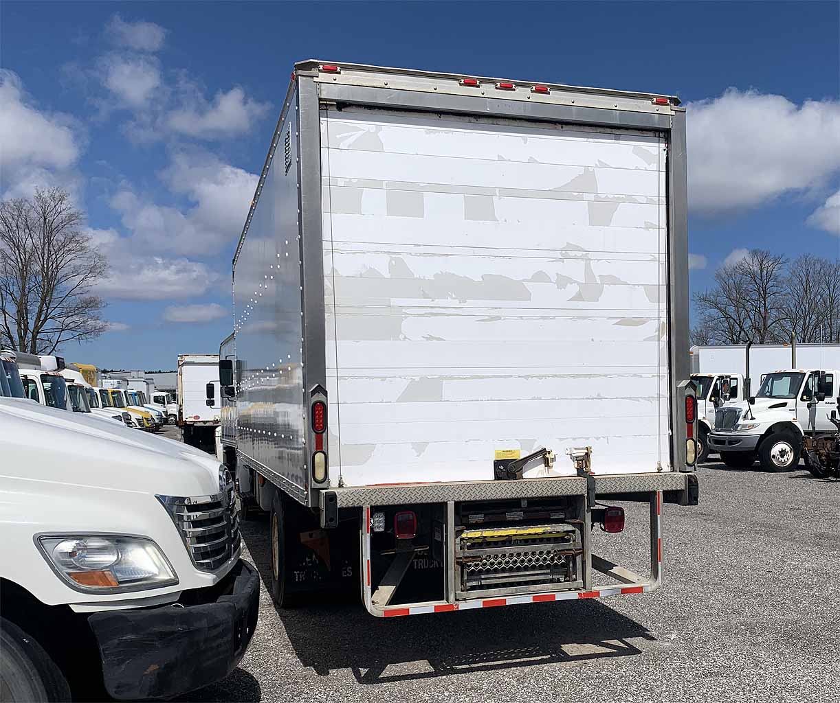 . Hino 268, 2019, 7.6L, AutoT-HydrB, 24ft Box, Rollup Door, N#9008 - Image 5