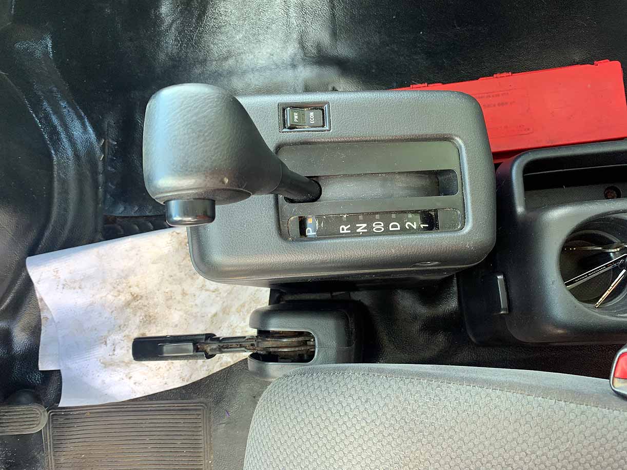 . Hino 268, 2019, 7.6L, AutoT-HydrB, 24ft Box, Rollup Door, N#9008 - Image 12