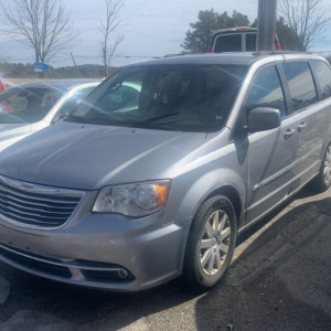.   Chrysler Town and Country, 2015, 3.6L gas, AutoT, FWD, 7Seat 4Door MiniVan, N#7761
