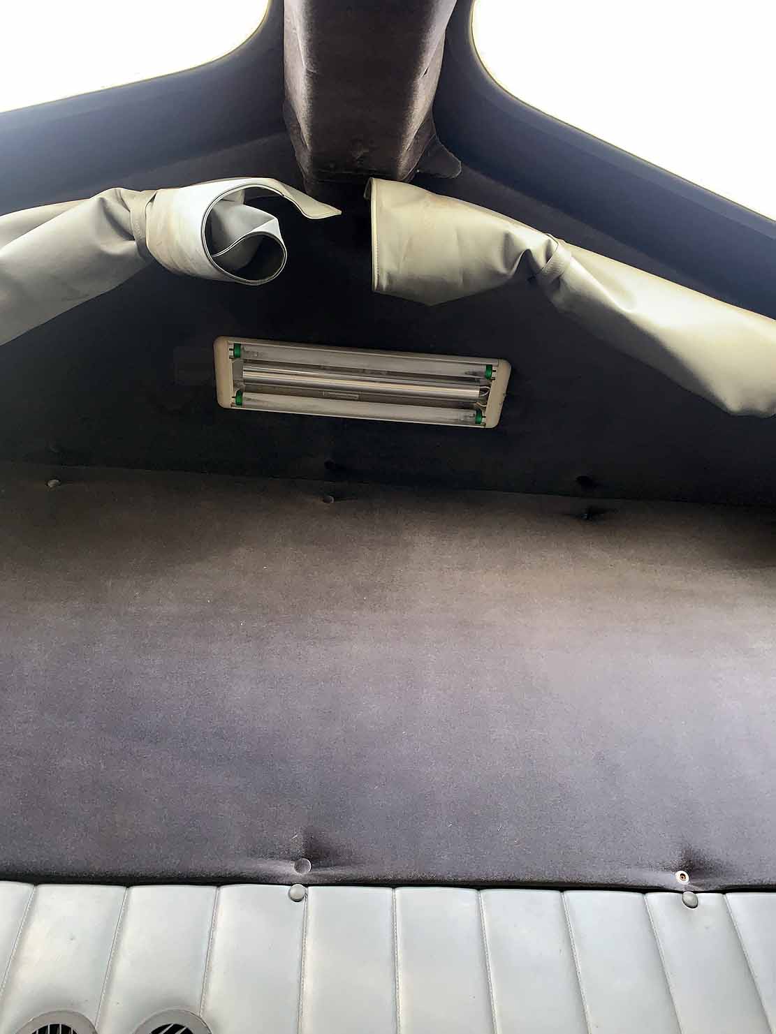 . Kenworth T300, 2007, Cummins 8.3L, MT-AB, 6x4, Sleeper, 26ft Box, 96in Door, TG, r, N#1153 - Image 30
