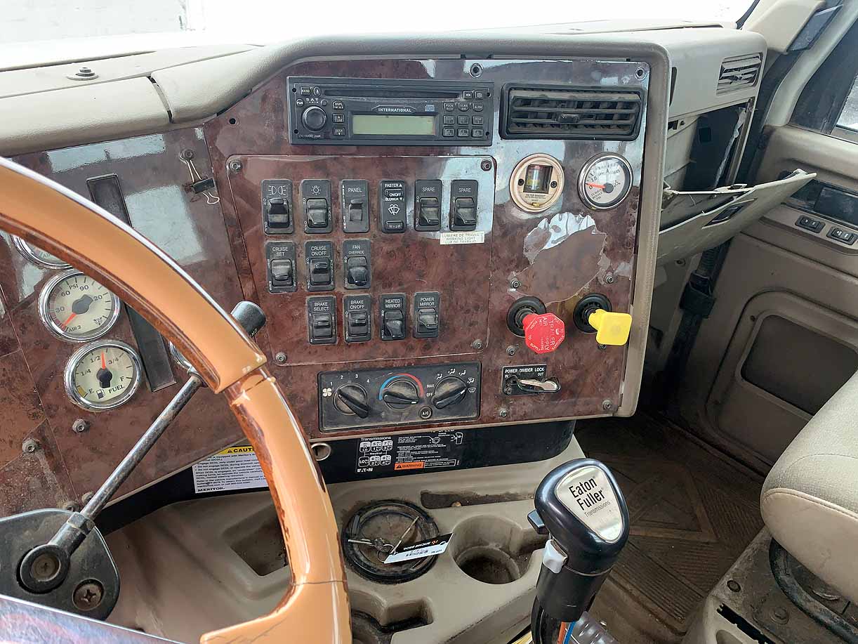 . International Paystar 5600i, 2007, CAT 15.2L, MT-AB, 8x4, Twin-Steer Roll-Off, 22.5ft Hoist, N#7943 - Image 13