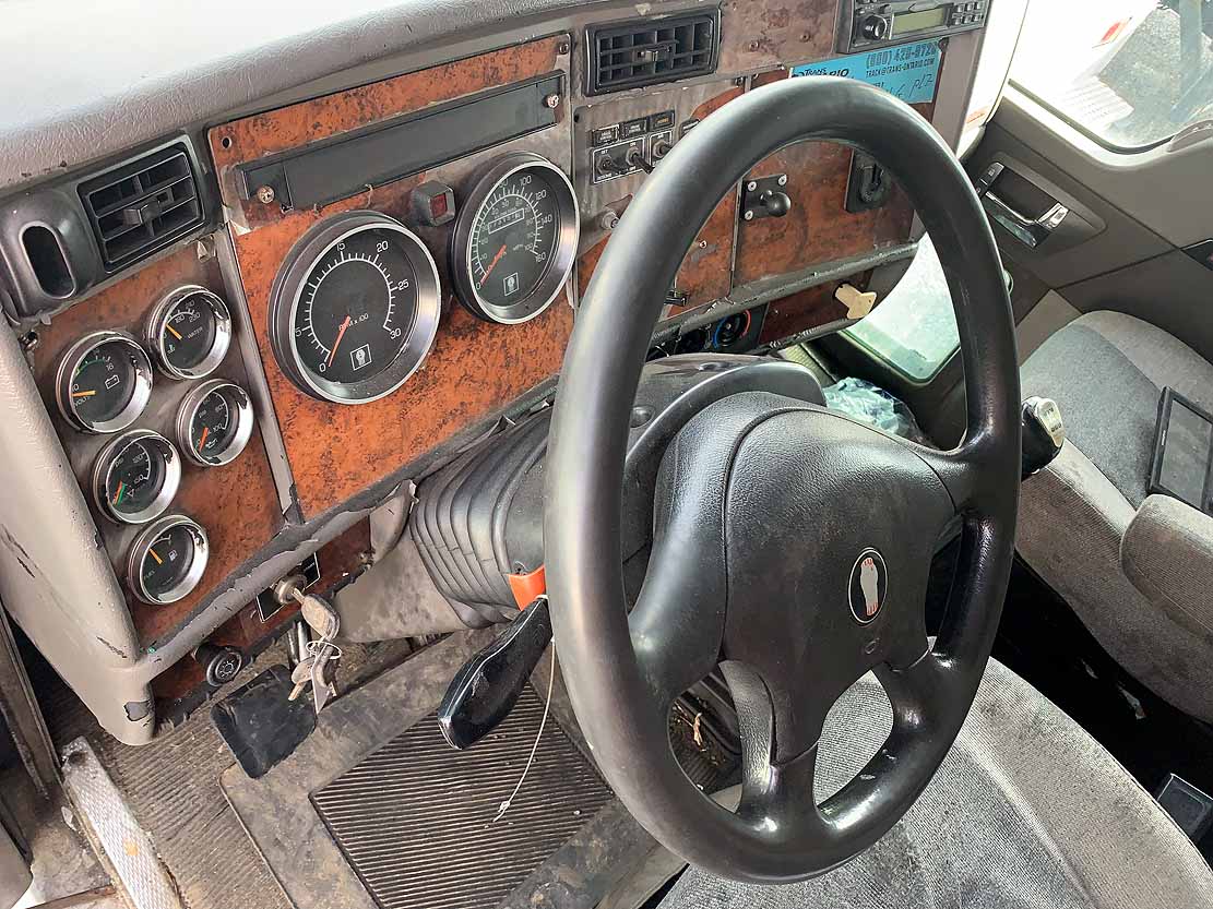 . Kenworth T300, 2007, Cummins 8.3L, MT-AB, 6x4, Sleeper, 26ft Box, 96in Door, TG, r, N#1153 - Image 49